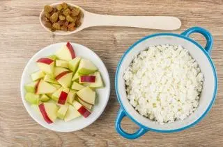 Brânzică cu fructe pasate