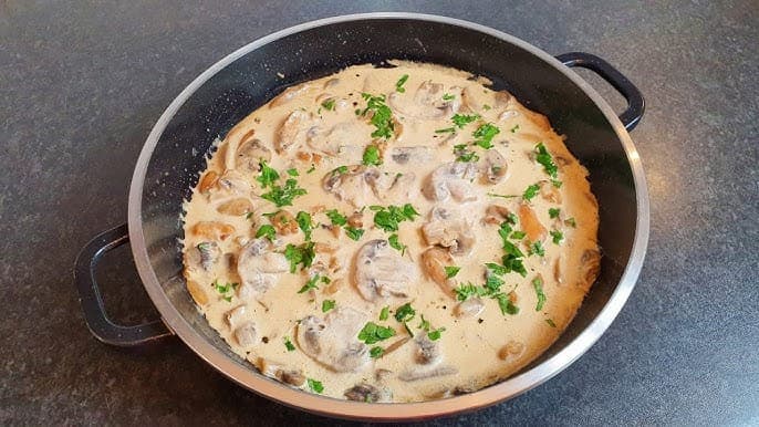 Ciuperci la Tigaie cu Smântână
