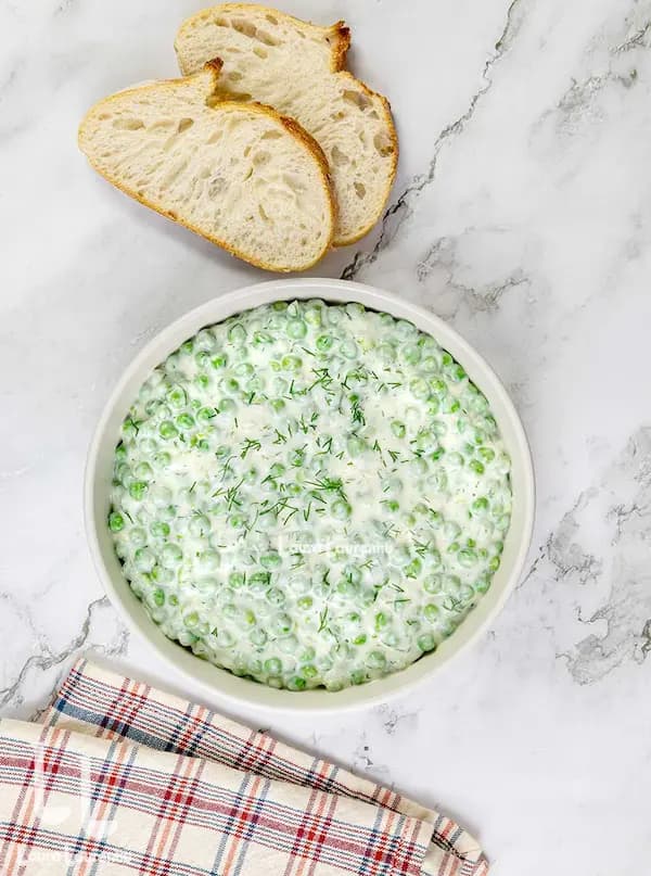 Mâncare de mazăre cu morcov și smântână