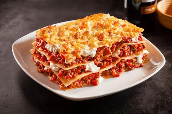 Lasagna simplă cu carne tocată