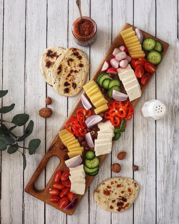 Mini platou românesc de dimineață