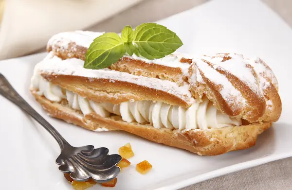 Ecler simplu cu cremă de vanilie